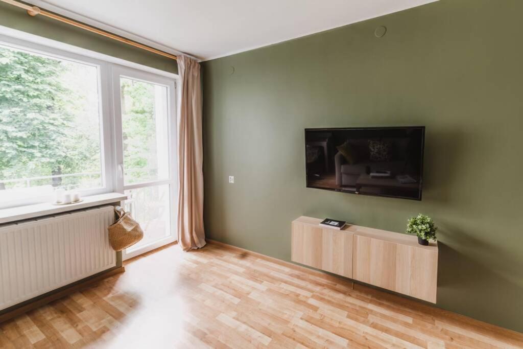 Piastowska Sleeping - Mieszkanie W Centrum Miasta Krosno Ngoại thất bức ảnh